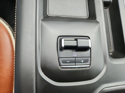 Used 2024 GMC Sierra 2500 Denali Ultimate w/ Max Trailering Package image 16