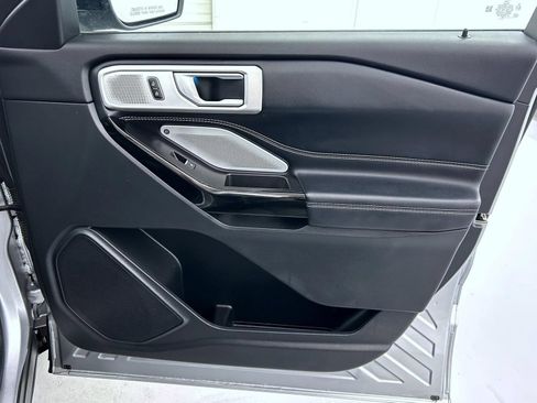 Used 2022 Ford Explorer ST w/ Equipment Group 401A AWD/4WD image 16