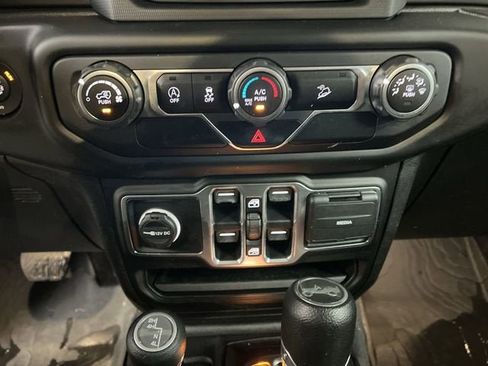 Used 2020 Jeep Wrangler Unlimited Sport S AWD/4WD image 17