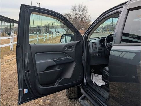 Used 2016 Chevrolet Colorado Z71 w/ LPO, Gearon Divider Package image 9