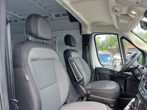 Used 2026 RAM ProMaster 2500 w/ Safety Group FWD image 12