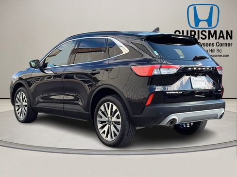 Used 2022 Ford Escape Titanium image 3