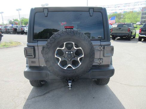 Used 2025 Jeep Wrangler Sport S image 4