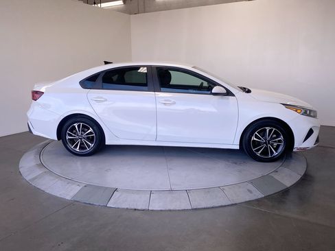 Used 2024 Kia Forte LXS FWD image 6