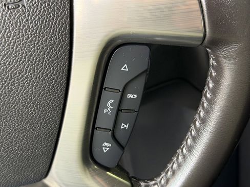 Used 2018 Chevrolet Express 2500 LT w/ LT Preferred Equipment Group RWD image 21