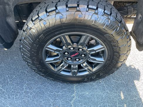 Certified 2024 GMC Sierra 1500 AT4X image 6