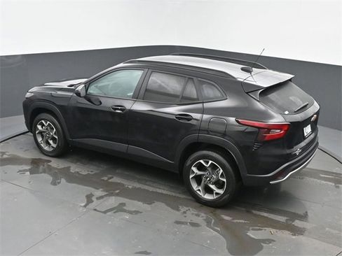 Used 2024 Chevrolet Trax LT w/ Driver Confidence Package image 40