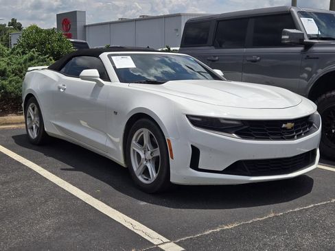 Used 2021 Chevrolet Camaro LT RWD image 2