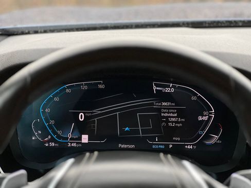 Used 2022 BMW 530i xDrive 530i xDrive Sedan w/ Convenience Package image 13