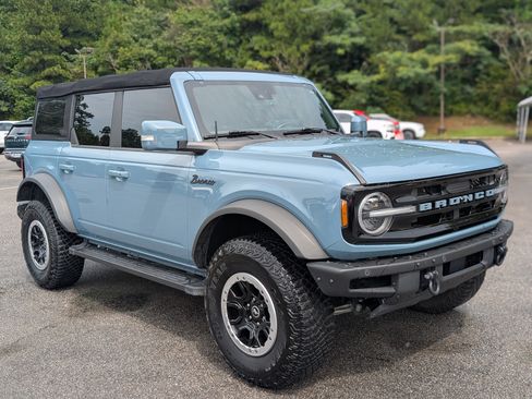 Used 2023 Ford Bronco Outer Banks w/ Sasquatch Package AWD/4WD image 11