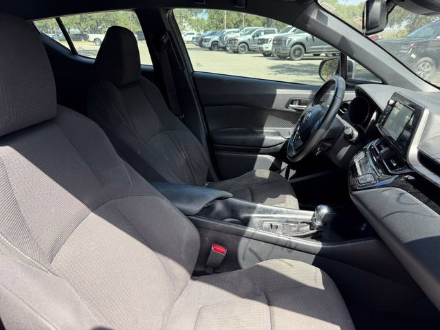 Used 2018 Toyota C-HR XLE FWD image 15