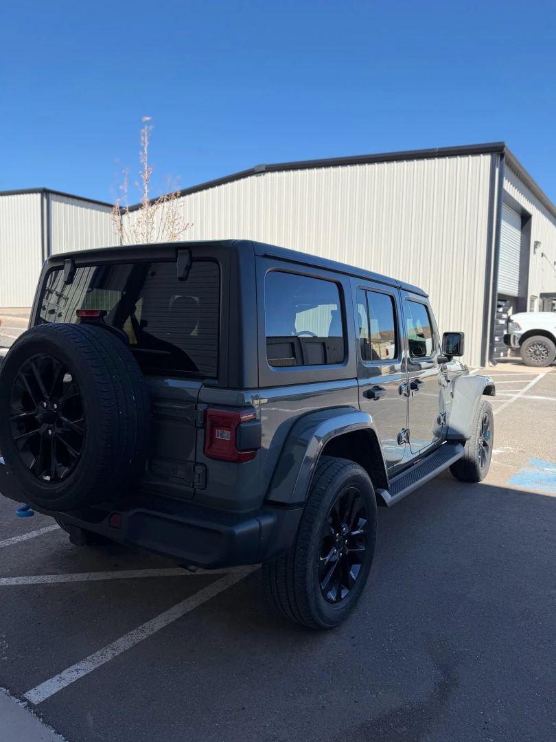 Used 2023 Jeep Wrangler Unlimited Sahara w/ Cold Weather Group AWD/4WD image 5