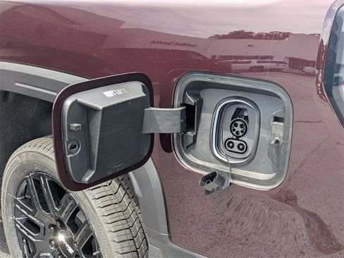 New 2026 GMC Sierra EV Elevation w/ LPO, Elevation Dark Package image 26