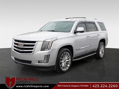 Used 2015 Cadillac Escalade Luxury image 1