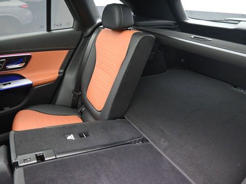 Used 2026 Mercedes-Benz GLC 300 image 22