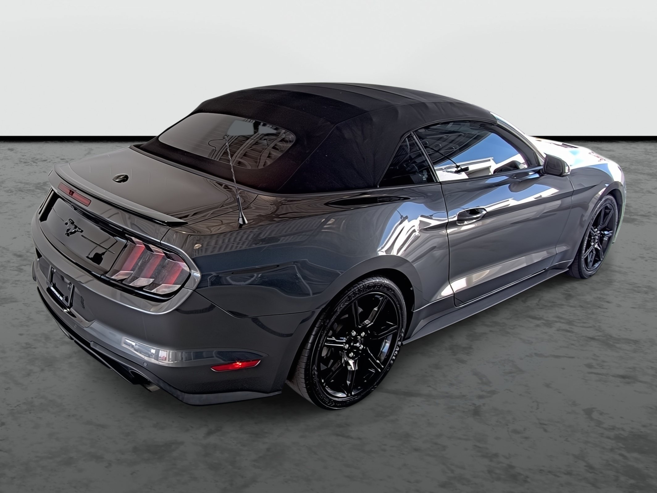 Used 2019 Ford Mustang Premium w/ Black Accent Package RWD image 4