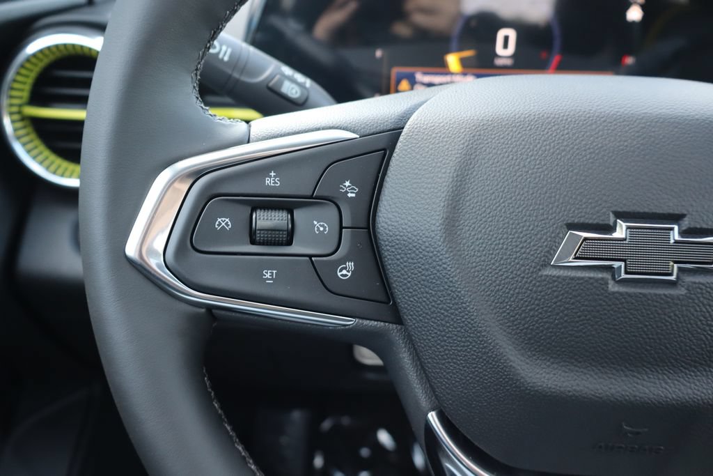 New 2026 Chevrolet Trax ACTIV w/ Sunroof Package FWD image 8