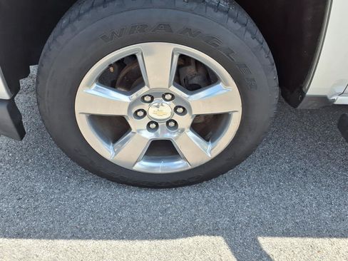 Used 2018 Chevrolet Silverado 1500 LT w/ All Star Edition AWD/4WD image 5