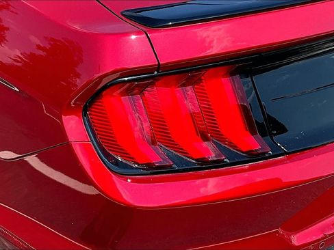 Used 2020 Ford Mustang GT Premium w/ Equipment Group 401A RWD image 21