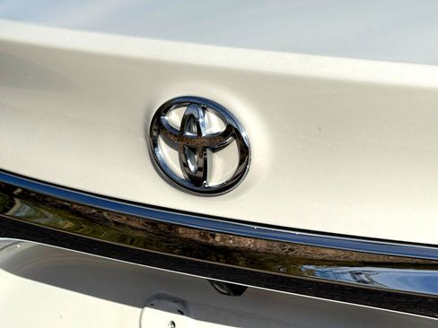 Used 2014 Toyota Avalon XLE Premium image 28