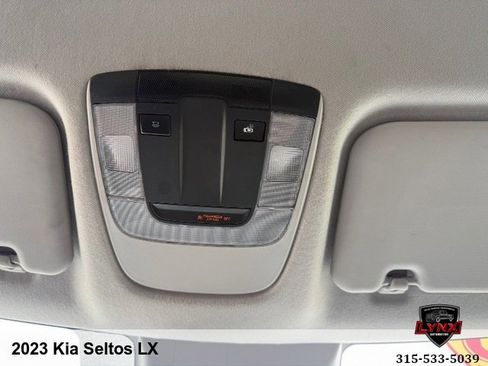 Used 2023 Kia Seltos LX AWD/4WD image 22
