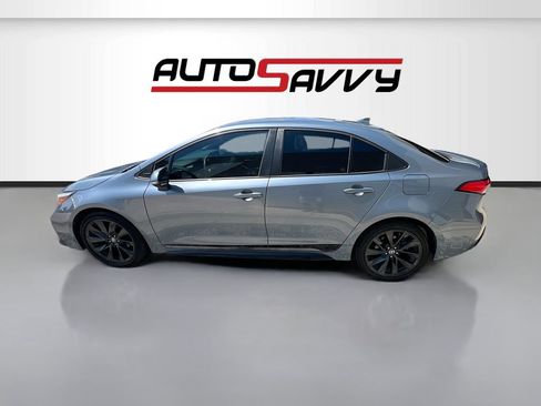 Used 2023 Toyota Corolla SE FWD image 4
