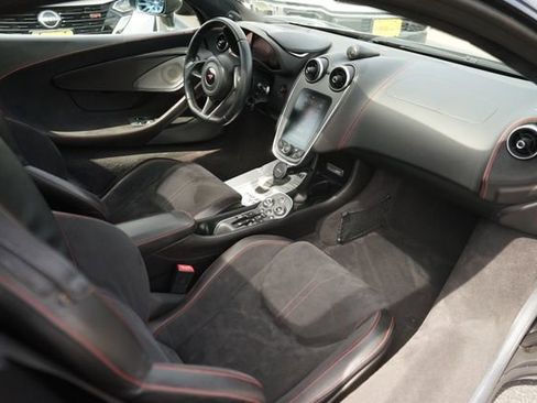 Used 2017 McLaren 570S RWD image 13
