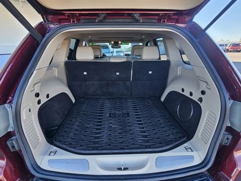 Used 2017 Jeep Grand Cherokee Limited w/ Trailer Tow Group IV image 16