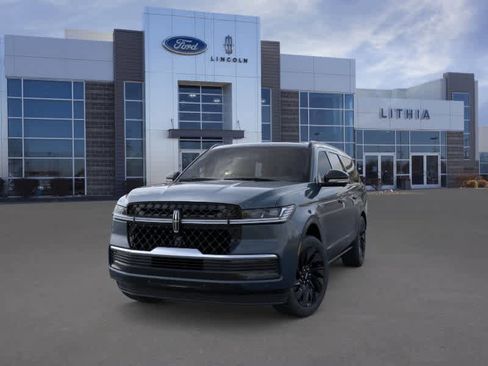 New 2026 Lincoln Navigator L Reserve w/ Jet Appearance Package image 2