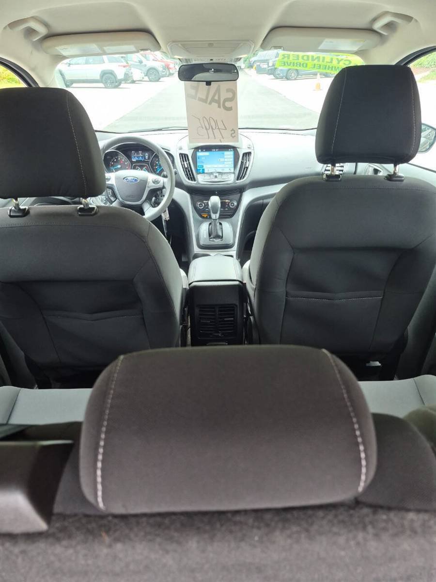 Used 2016 Ford Escape SE w/ Equipment Group 201A AWD/4WD image 13
