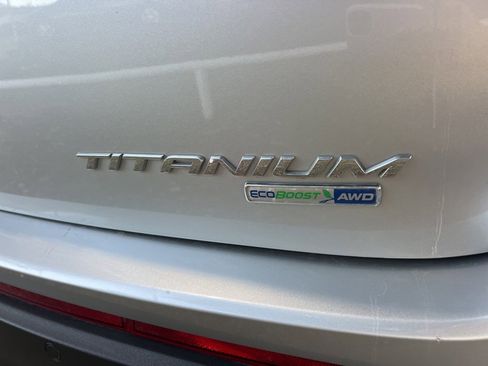 Used 2017 Ford Edge Titanium image 15