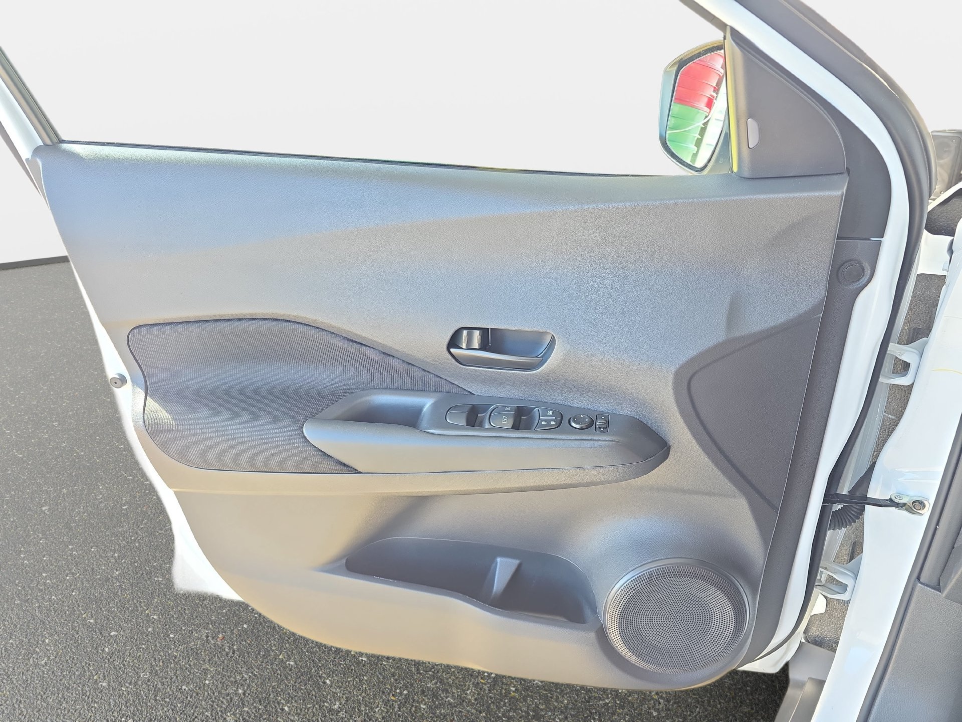 Certified 2025 Nissan Kicks Play S FWD image 25