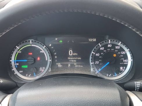 Used 2024 Toyota Highlander LE AWD/4WD image 13