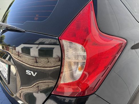 Used 2018 Nissan Versa Note SV FWD image 10