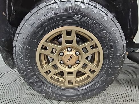 Used 2020 Toyota 4Runner SR5 image 48