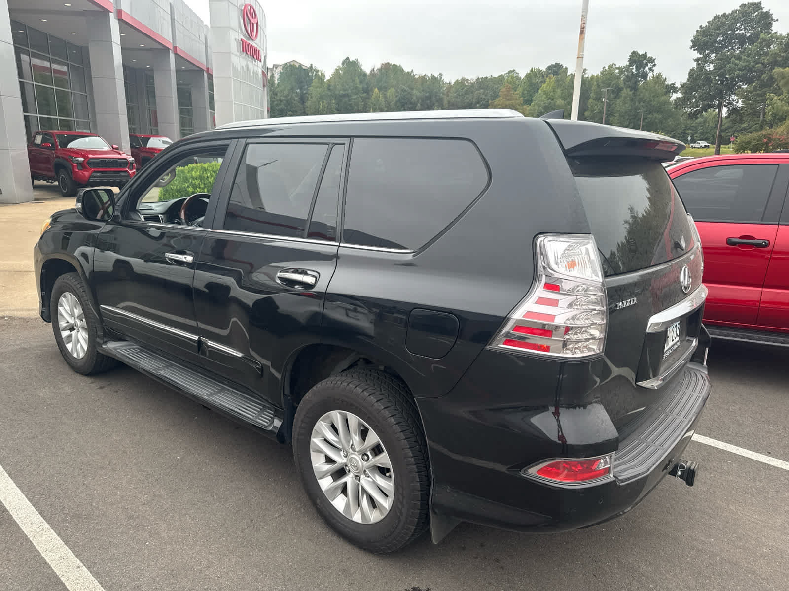 Used 2017 Lexus GX 460 Premium AWD/4WD image 3