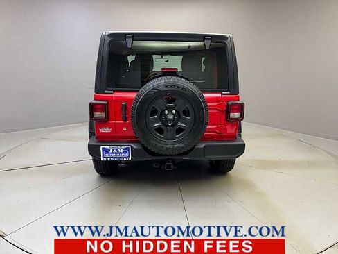 Used 2019 Jeep Wrangler Sport AWD/4WD image 4