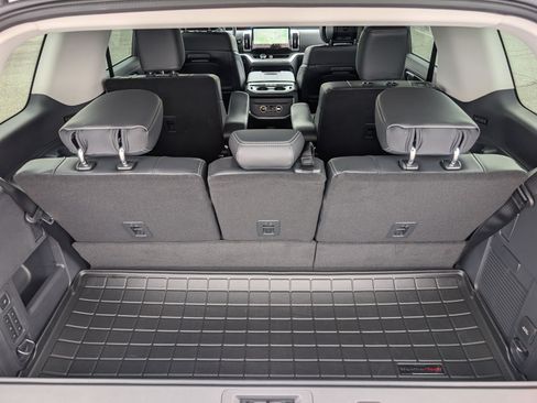 New 2027 Ford Expedition Platinum RWD image 14
