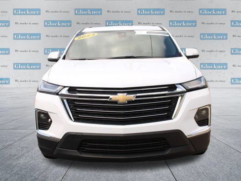 Used 2023 Chevrolet Traverse LT FWD image 2
