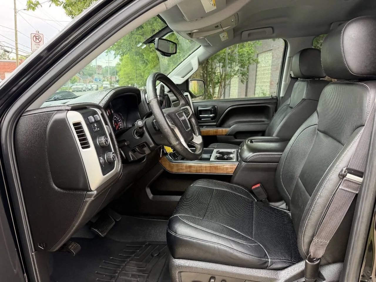 Used 2014 GMC Sierra 1500 SLT w/ SLT Preferred Package AWD/4WD image 21
