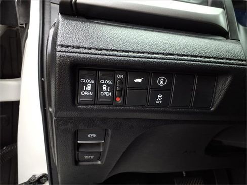 Used 2022 Honda Odyssey EX-L image 16