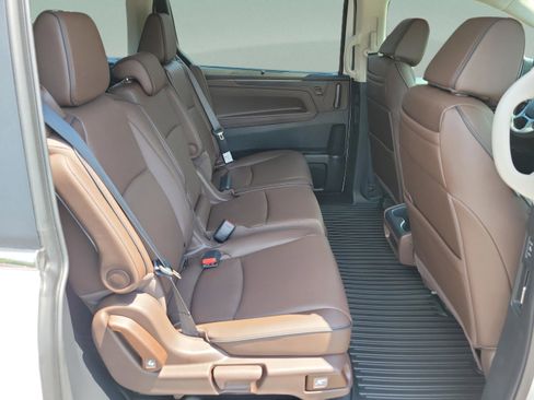 New 2026 Honda Odyssey Touring image 10