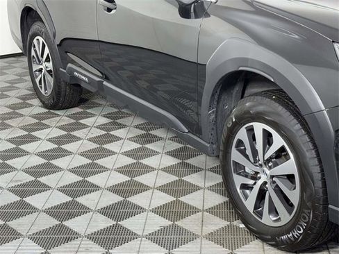Used 2024 Subaru Outback Premium image 12