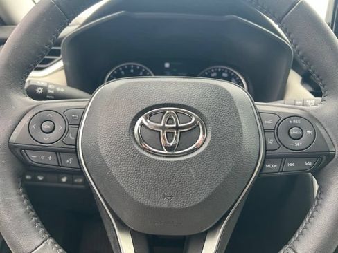 Used 2022 Toyota RAV4 XLE w/ Convenience Package AWD/4WD image 22