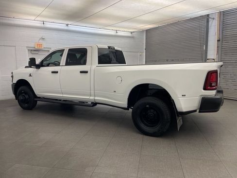 New 2026 RAM 3500 Tradesman AWD/4WD image 5