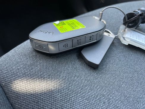 Used 2025 Kia K4 LXS image 21