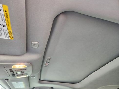 Used 2023 Toyota Highlander XLE image 25