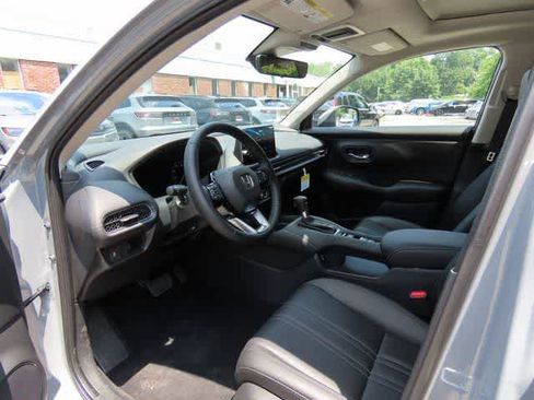 New 2026 Honda HR-V EX-L image 2