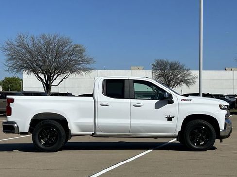 Used 2019 Chevrolet Silverado 1500 LT w/ Texas Edition image 3