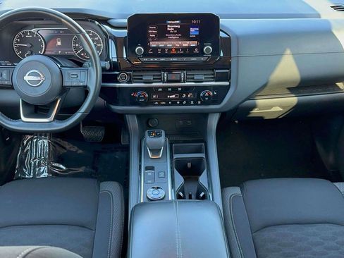 Used 2023 Nissan Pathfinder SV AWD/4WD image 9